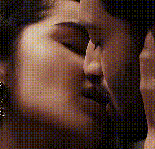 [Image: anupama-parameswaran-kiss-love-e3997b3b14.gif]