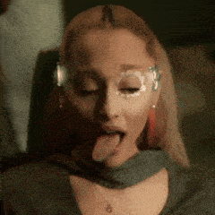 stan-twitter-ariana-grande.gif
